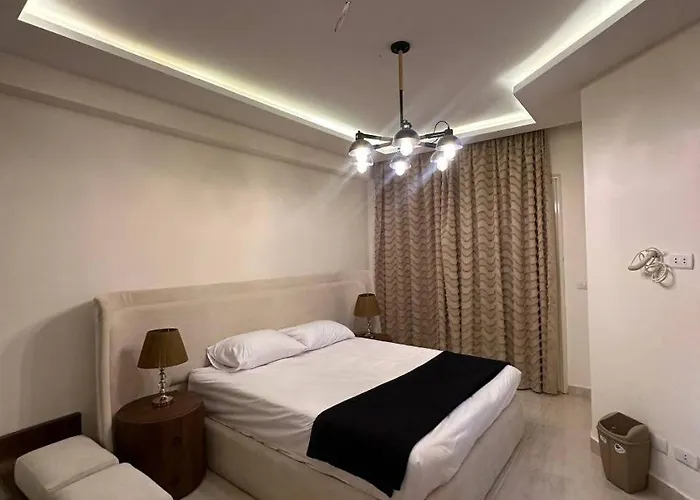 Hills Elite Apartamento *